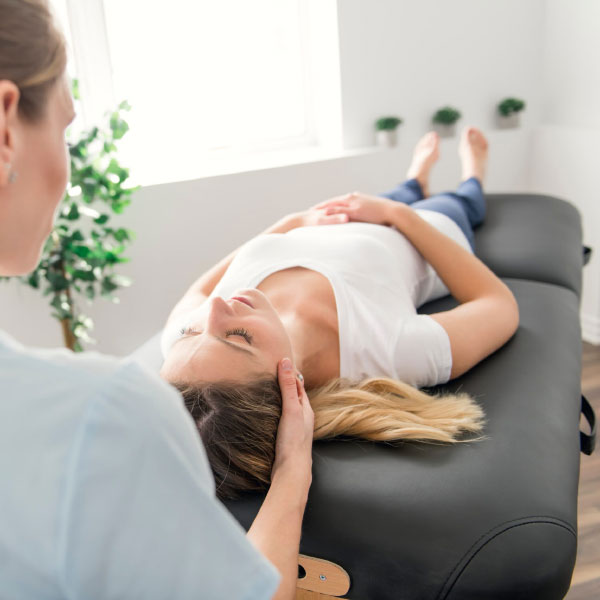 Chiropractor in Battersea Giving Adjustment!